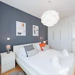 Apartamento Golden Tulip