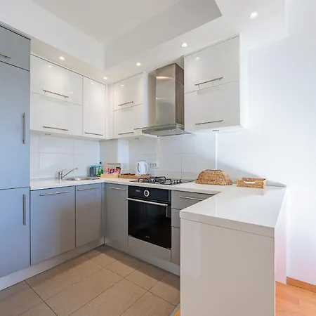 Golden Tulip Apartment