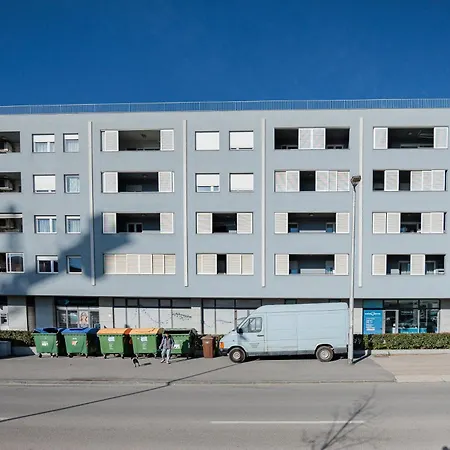 Golden Tulip Ζαντάρ