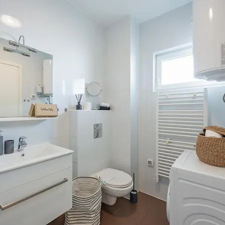 Golden Tulip * Ζαντάρ