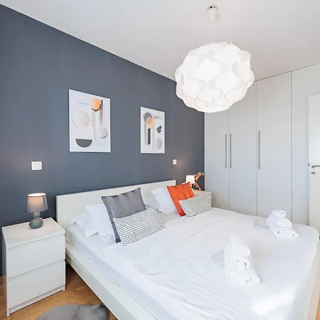 Apartment Golden Tulip