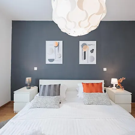 Apartment Golden Tulip